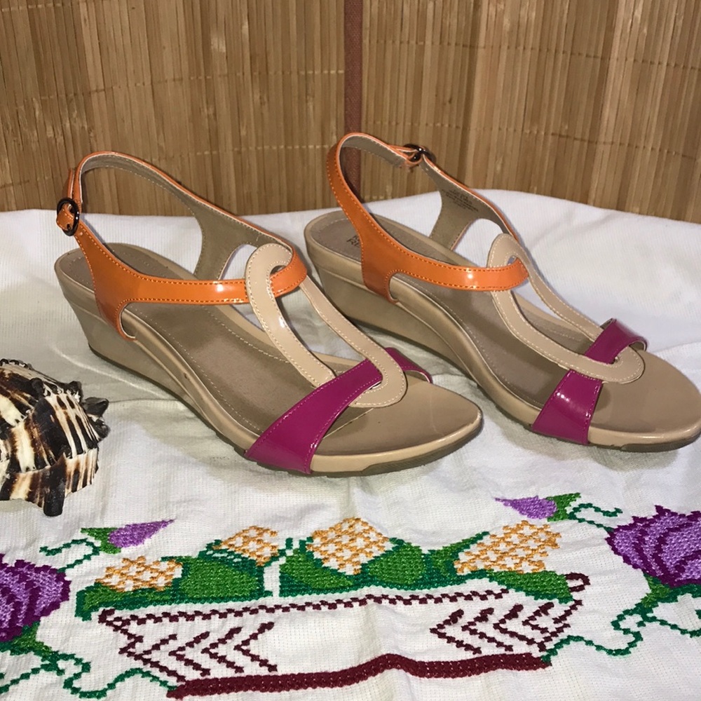 Kenneth Cole Reaction Sandals